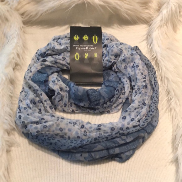 Scarf - Picture 1 of 3